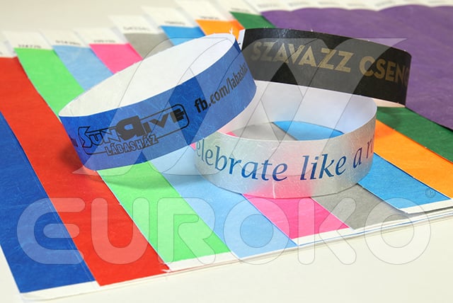 float: right; margin-left: 30px; margin-right: 20px; margin-top: 20px; margin-bottom: 20px; Tyvek Eintrittsbänder 19mm